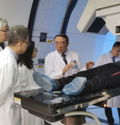 全球第一！我院质子设备单日治疗人次过百例
