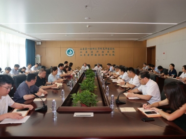山一大附属肿瘤医院召开党委理论学习中心组(扩大)会议