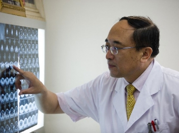 转载：报告文学｜许晨《“草根于金明”》