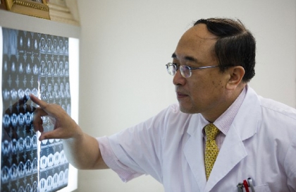 转载：报告文学｜许晨《“草根于金明”》