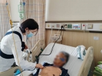 轻伤不下火线 坚守彰显担当｜我院肺外科二病区护士长陈锋带伤坚守岗位