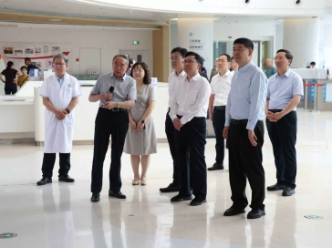 省委教育工委常务副书记，省教育厅党组书记、厅长陈必昌到我院质子中心调研